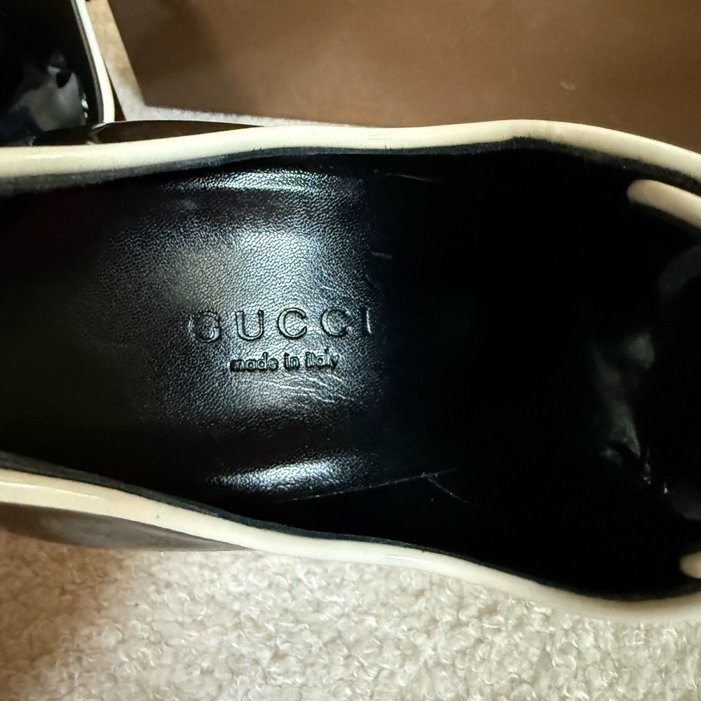 Gucci Black Patent Leather Heels - Picture 12 of 13